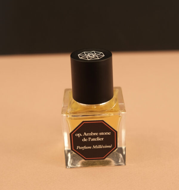 Perfume Opus: Ambre Stone de l’atelier - Image 2